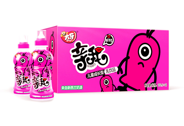 大牙親我奶嘴兒童奶紅色包裝-箱裝.jpg 大牙親我奶嘴兒童奶紅色包裝-箱裝.jpg